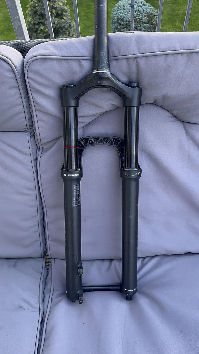 Vzduchová vidlice RockShox 35 Gold RL 29" – zdvih 140mm, Boost, dlouhý krk