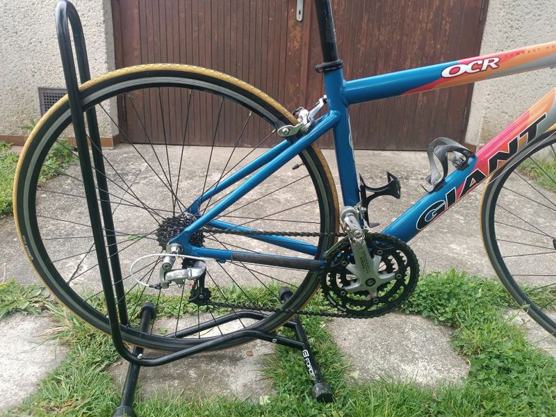 Giant OCR Compact road