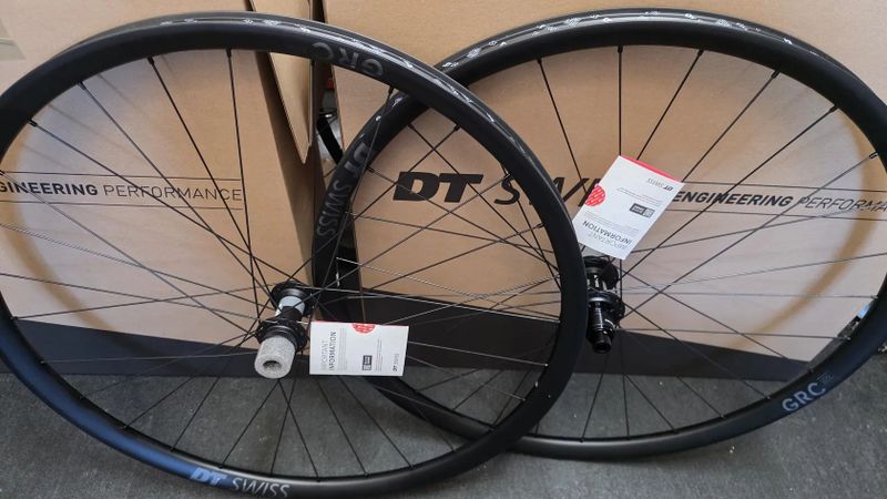 Nová carbon gravel kola DT Swiss GRC LOG 25 