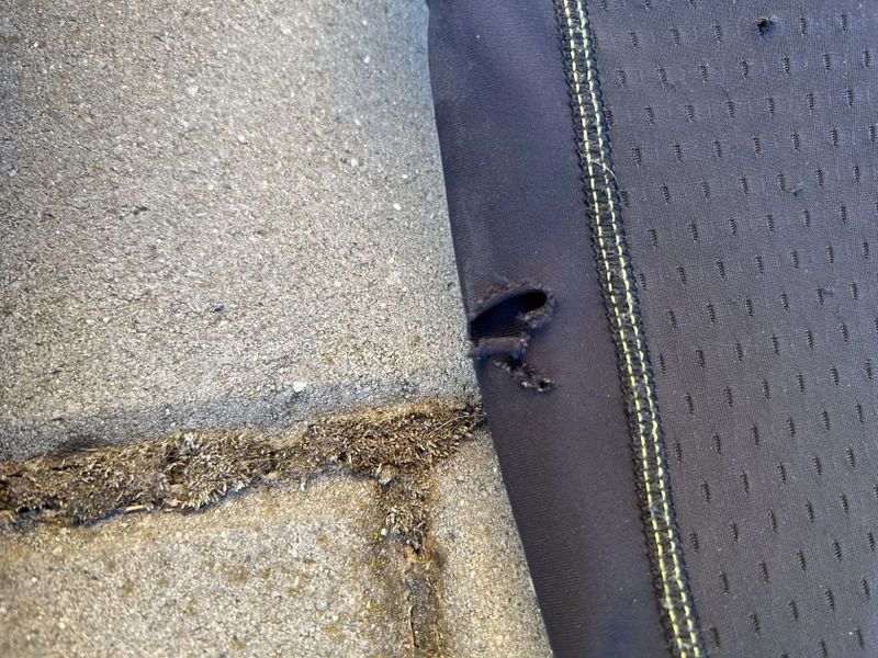 Chrániče kolen a holení na kolo
