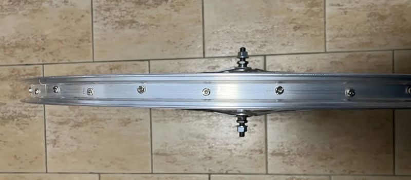 Nové Silniční přední kolo pláštové 622x21mm osa 100mm