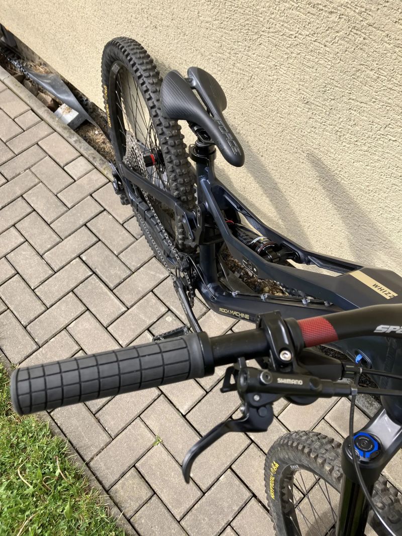 Rock Machine Whizz 2025