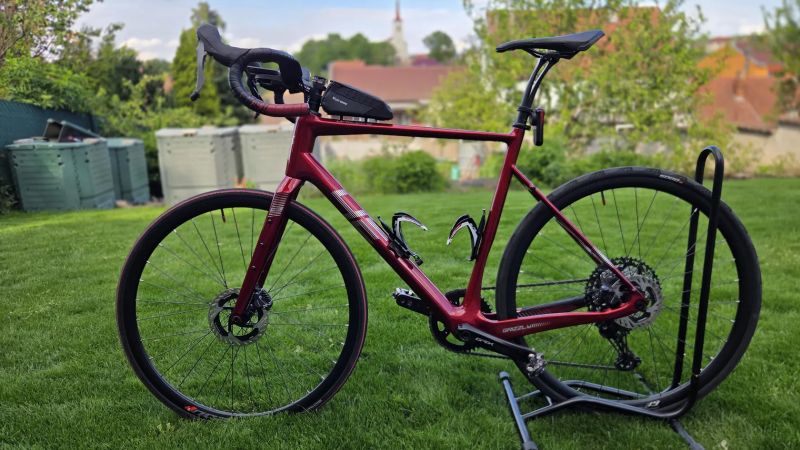 4EVER Grizzly Elite – NOVÝ RÁM (v záruce) – Full Carbon – TOP sada GRX 820