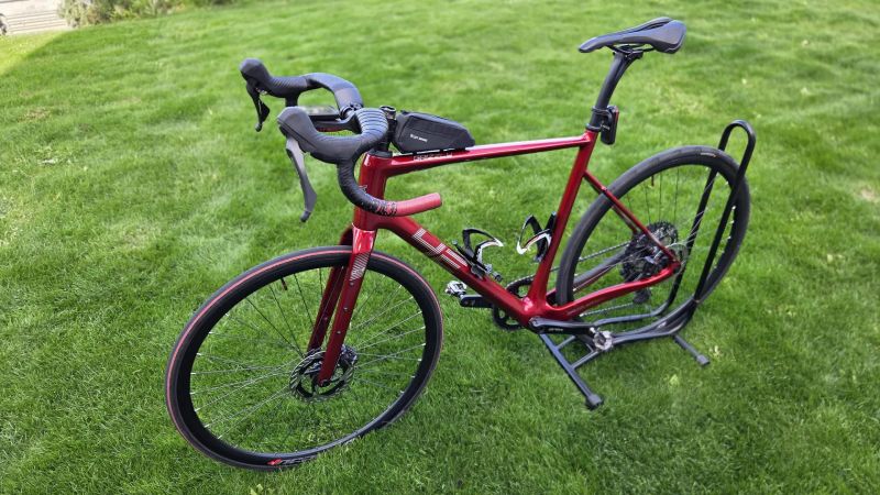 4EVER Grizzly Elite – NOVÝ RÁM (v záruce) – Full Carbon – TOP sada GRX 820