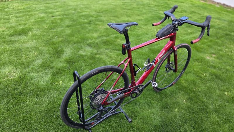 4EVER Grizzly Elite – NOVÝ RÁM (v záruce) – Full Carbon – TOP sada GRX 820