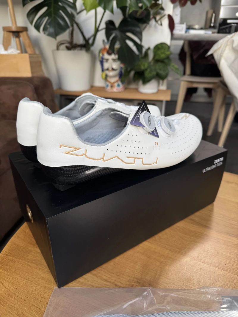 Zuatu Z001 White-Gold cyklistické tretry