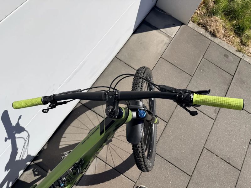 Pivot Switchblade Race X01 2021
