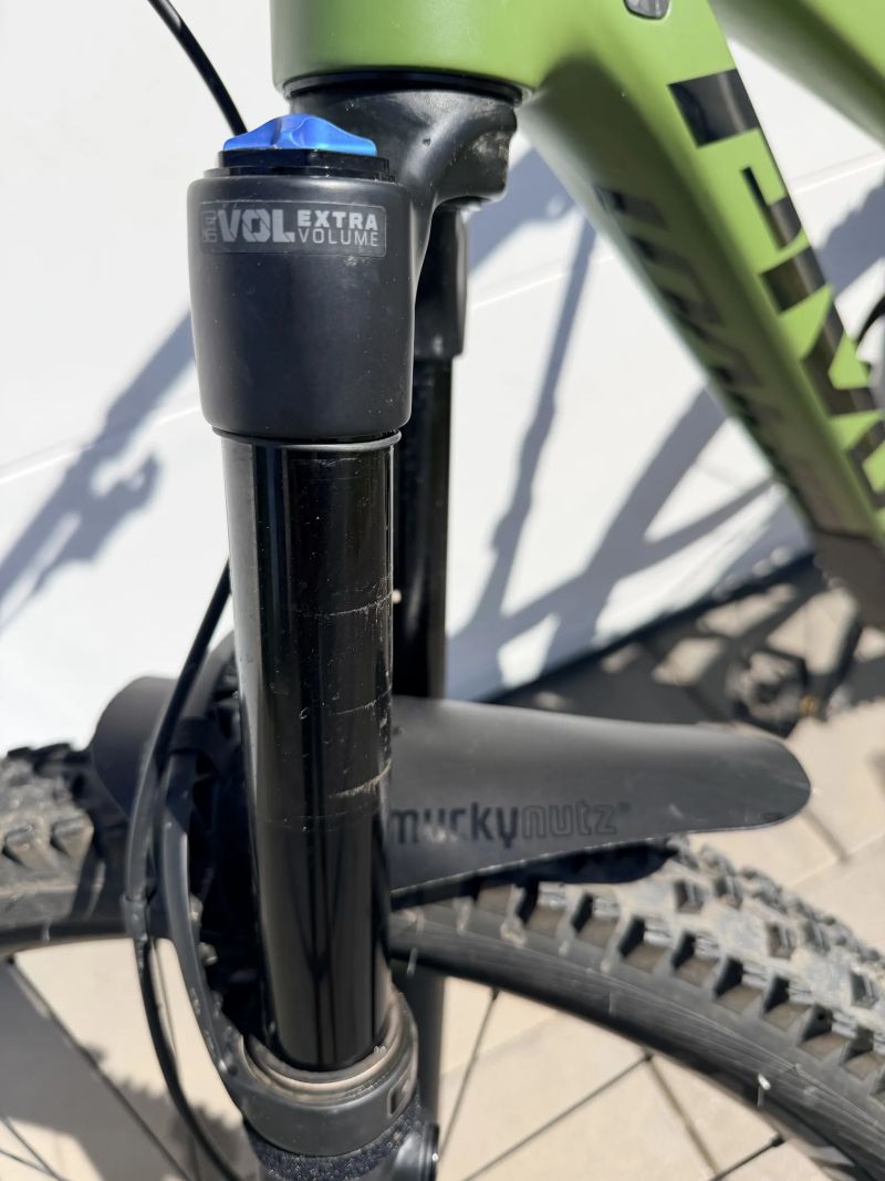 Pivot Switchblade Race X01 2021