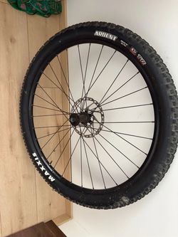 Stan's NoTubes Crest D, 32h, tubeless ready