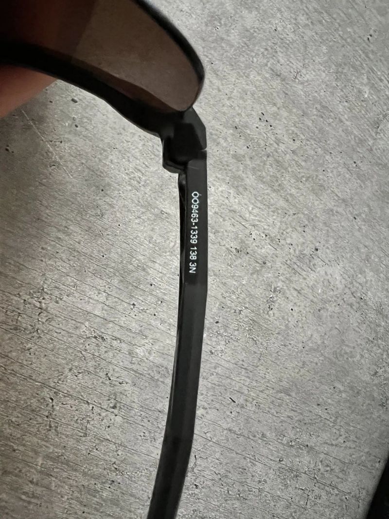 Oakley Sutro Lite