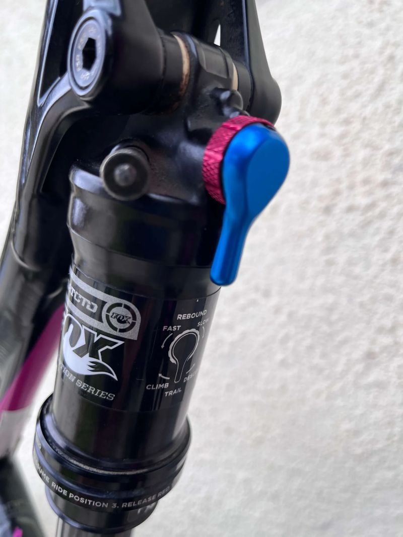 Specialized Rhyme FSR Comp 650b ve velikosti S (do 170cm)