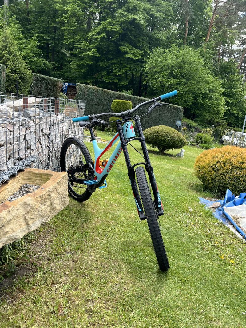 Karbonový S-works demo 8 vel. L