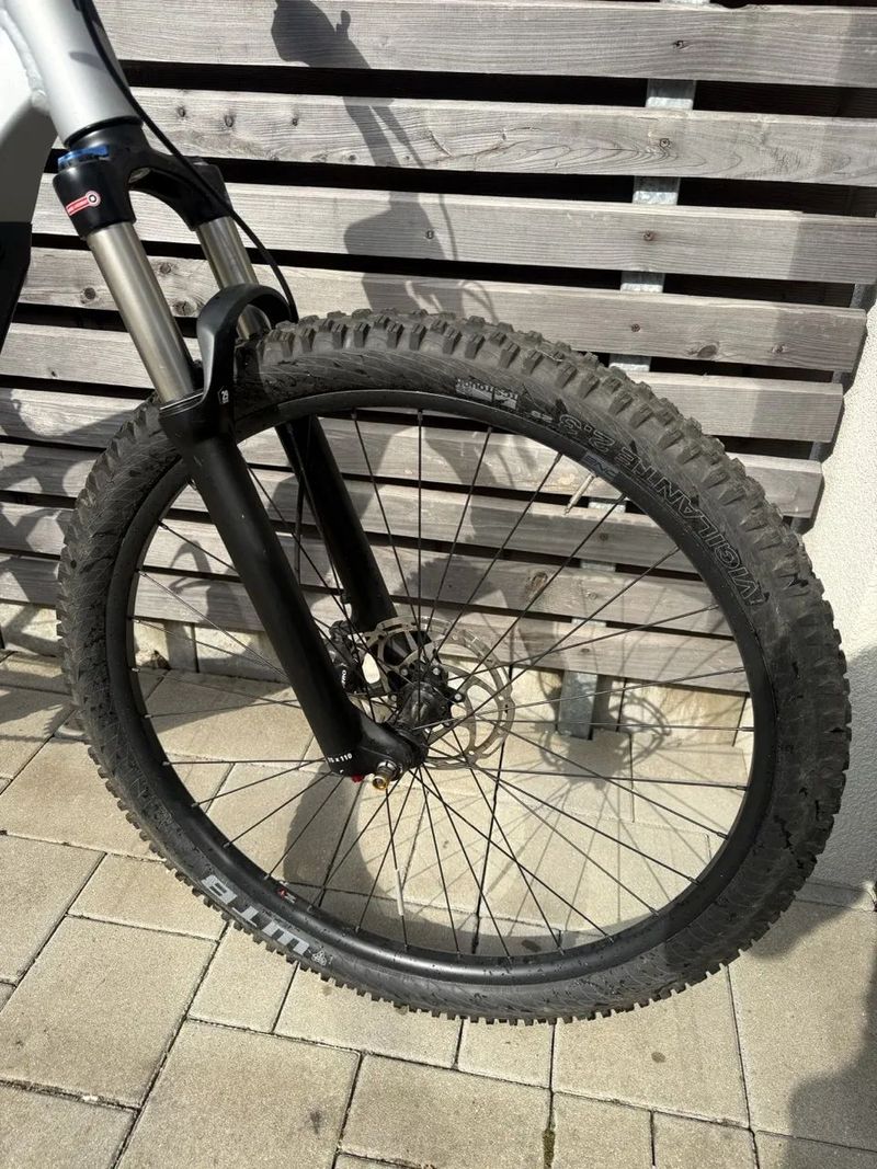 Horské elektrokolo Superior eXP 8069 vel. L najeto pouze 2182 Km