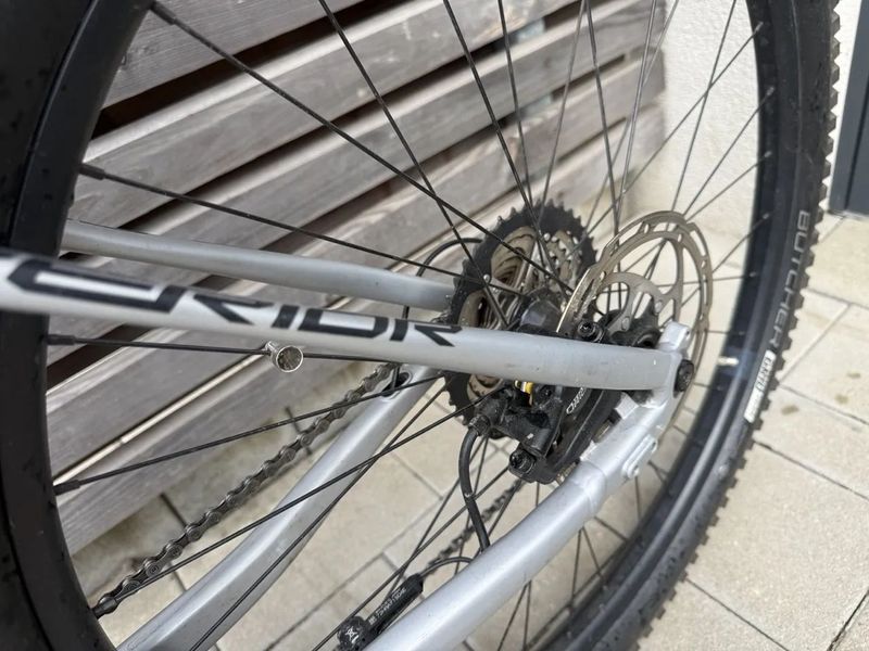Horské elektrokolo Superior eXP 8069 vel. L najeto pouze 2182 Km