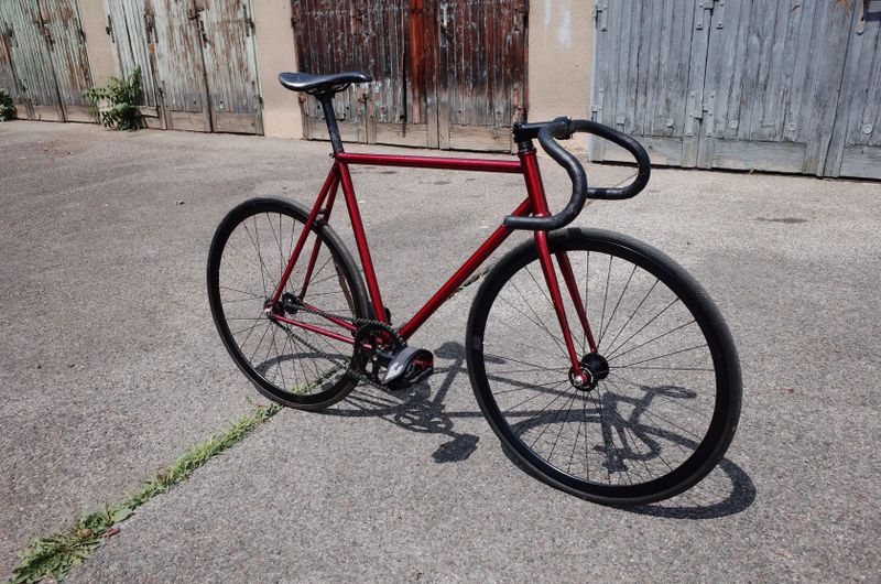 Fixed Gear Focal 44 – custom build, 8,7 kg, flip/flop náboj – Praha 6