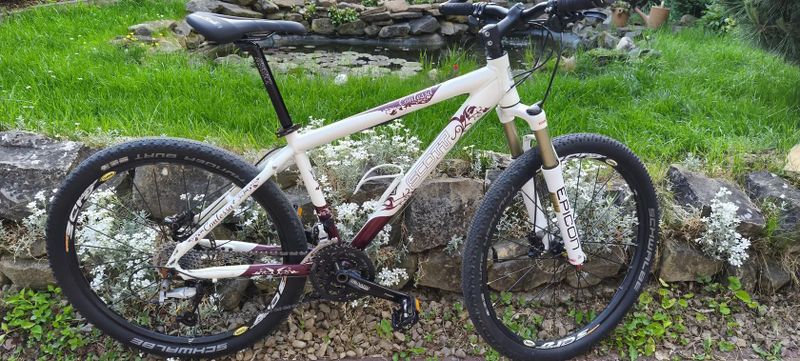 Scott Contessa 26"