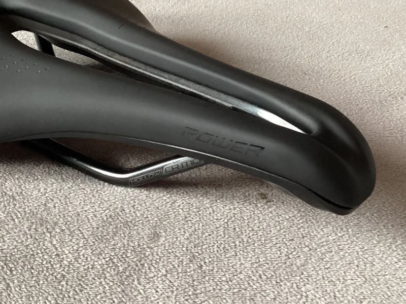 Nové sedlo Specialized Power Comp šíŕka 143 mm