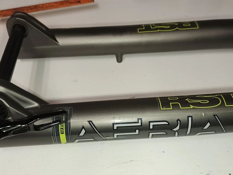 Vidlice RST Aerial 29 TnL 28,6 100mm