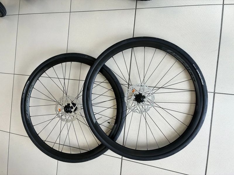 Zapletená kola Merida Expert