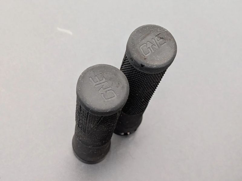 gripy OneUp Thin Grips