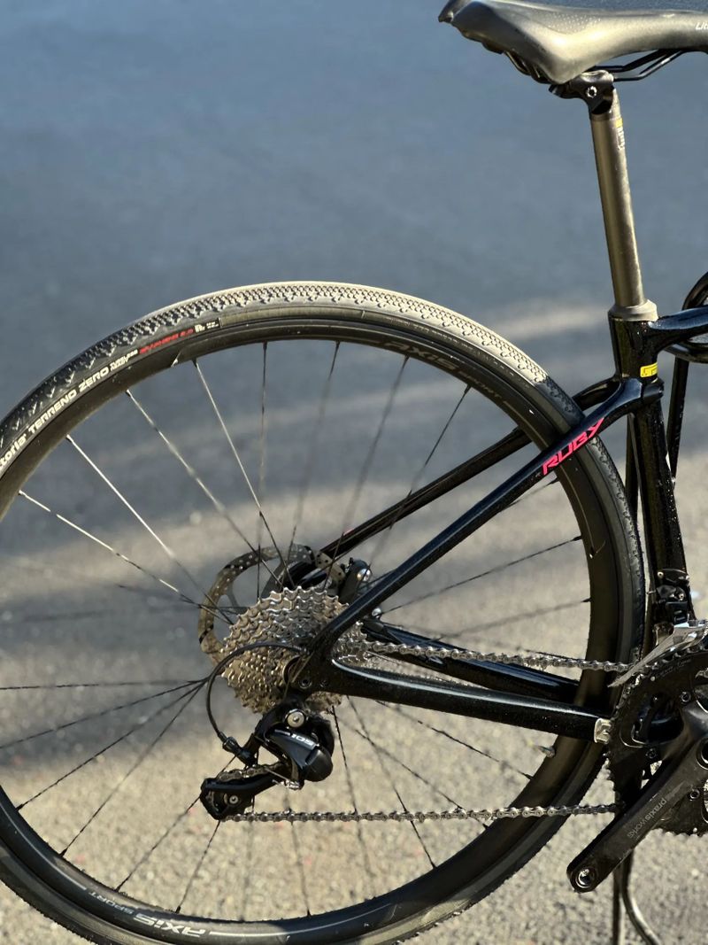 Specialized Ruby Sport 2018, vel. 51