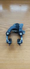 Přední brzda Colnago Direct Mount. Zadní brzda Shimano Ultegra Direct Mount.