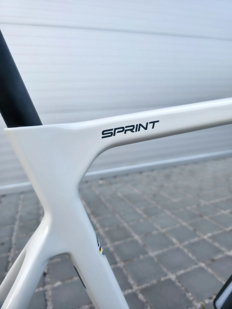 Silniční kolo Bianchi Sprint ICR Carbon 105 2026 velikost XL