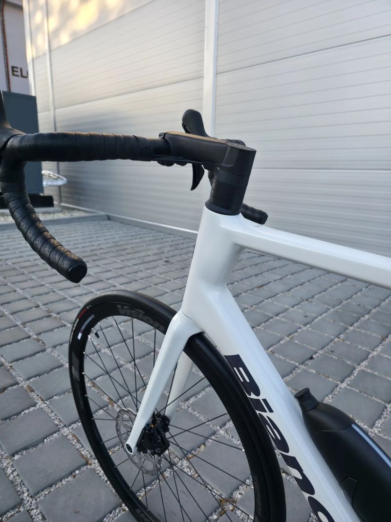 Silniční kolo Bianchi Sprint ICR Carbon 105 2026 velikost XL