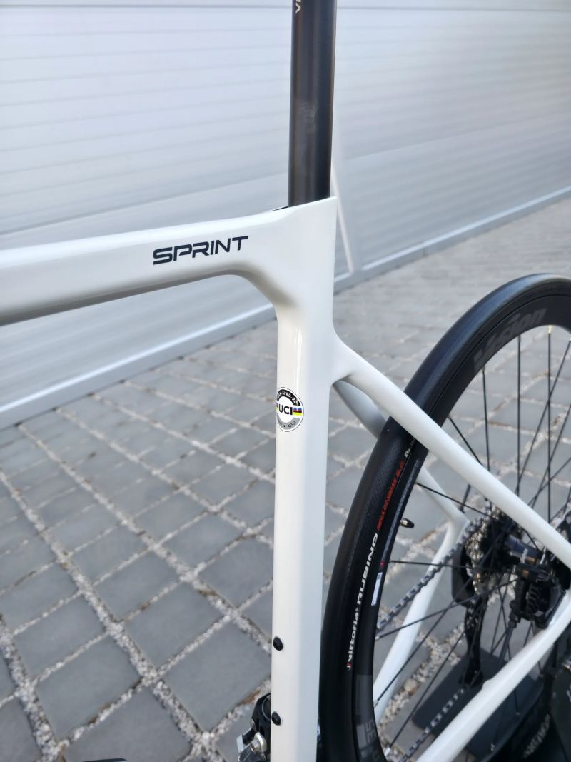 Silniční kolo Bianchi Sprint ICR Carbon 105 2026 velikost XL