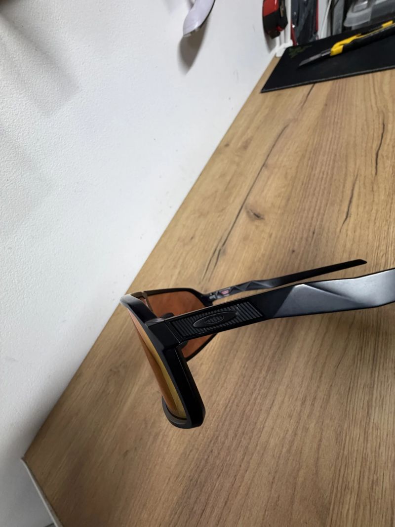 Oakley sutro S prizm trail torch 