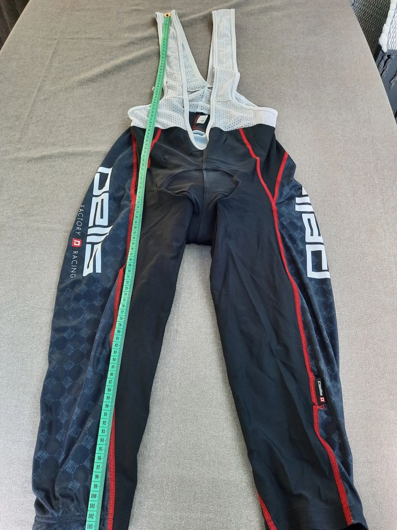 Cyklistické 3/4 elastické kraťasy