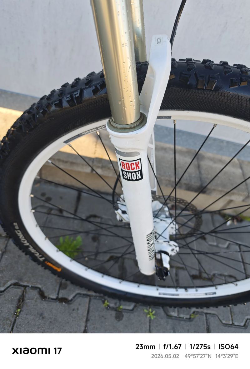 Author Revolt carbon