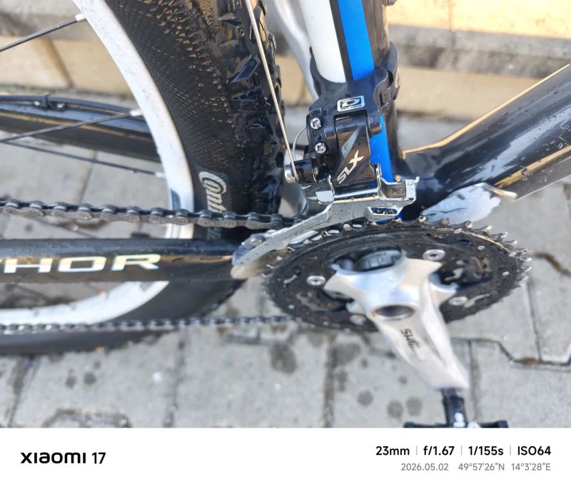 Author Revolt carbon