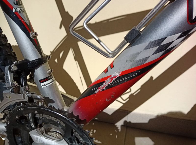 Horské kolo Kellys Mobster 26" – XT, Magura, nové pláště – plně funkční