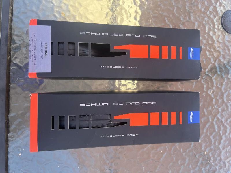 Plášť silniční Schwalbe Pro ONE, 28, Super Race, tubeless easy, 2ks