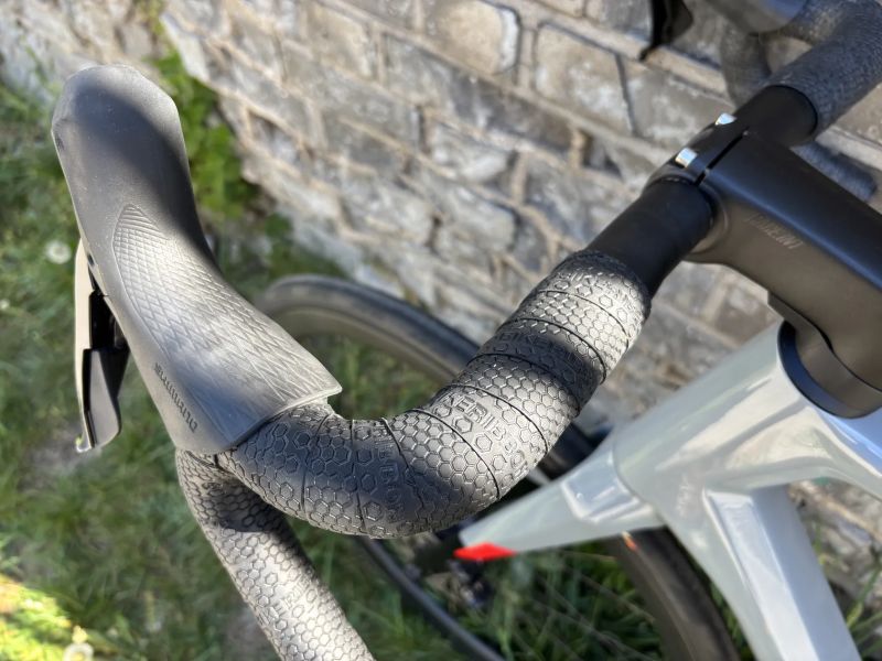 Škoda X-Road (vel. L / 560 mm) – karbon, TOP stav + zánovní kola Roval, silnice / gravel