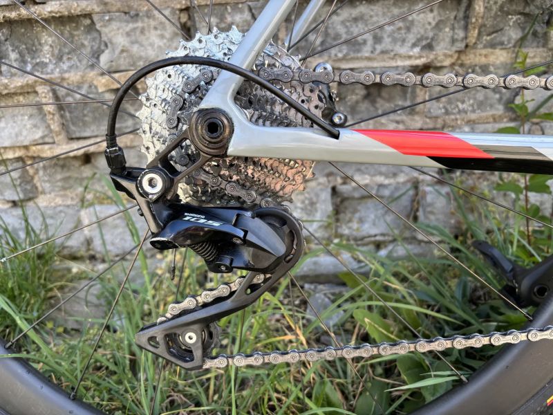 Škoda X-Road (vel. L / 560 mm) – karbon, TOP stav + zánovní kola Roval, silnice / gravel