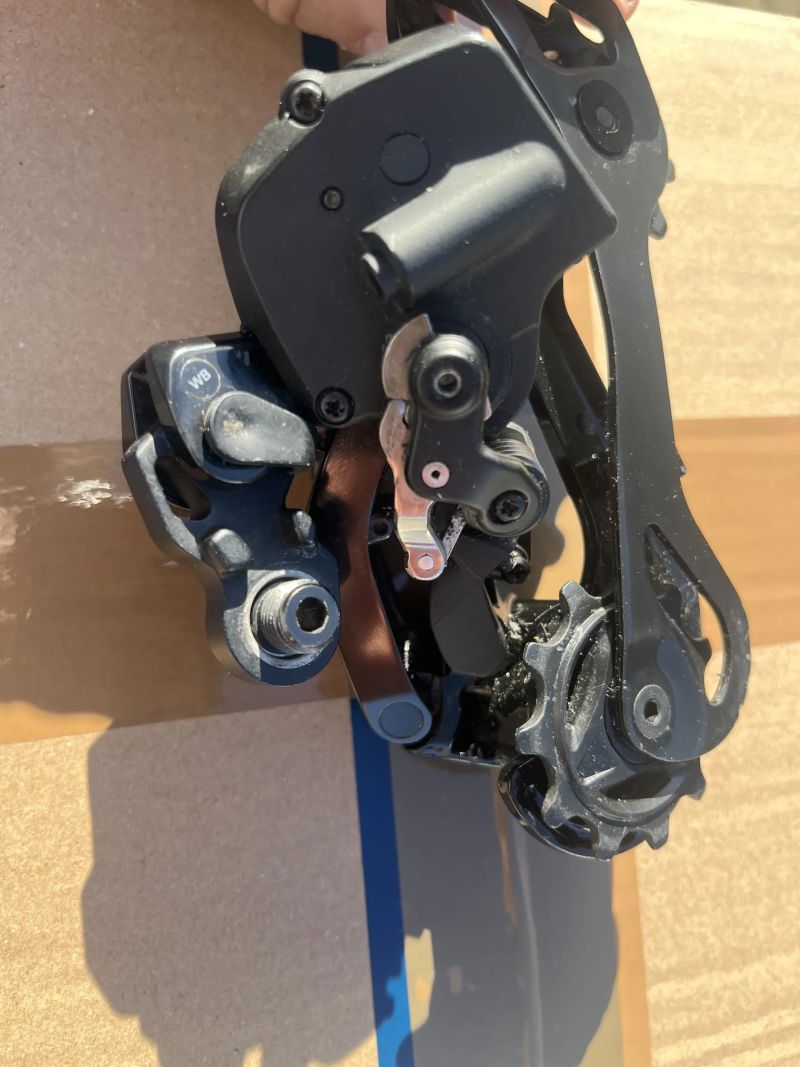 Přehazovačka SHIMANO Dura-Ace Di2 RD-R9250 12s, jako nova