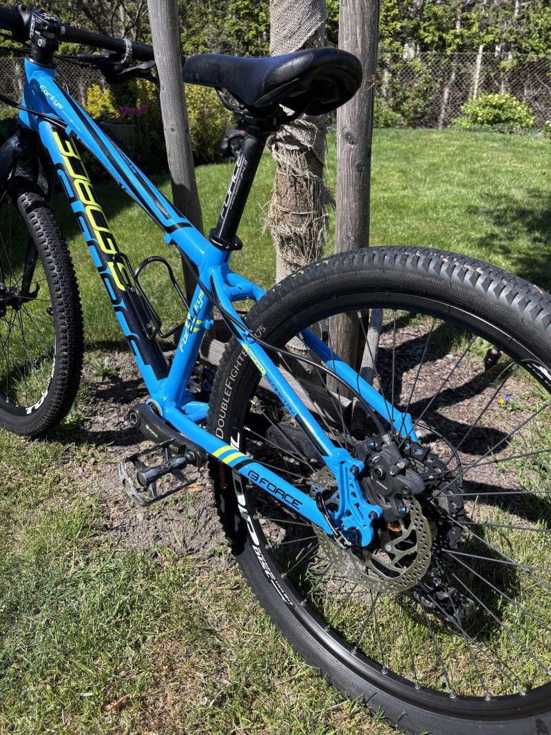 Špičkové lehké kolo Force Forkys 24" – SLX/Deore