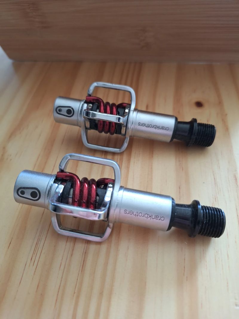 Zánovní pedály Crankbrothers 