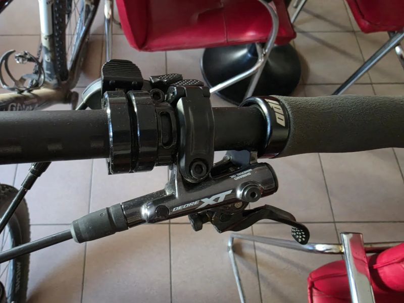 Wilier USMA - rám 850g, Fox Kashima 34, GX AXS, brzdy Shimano XT