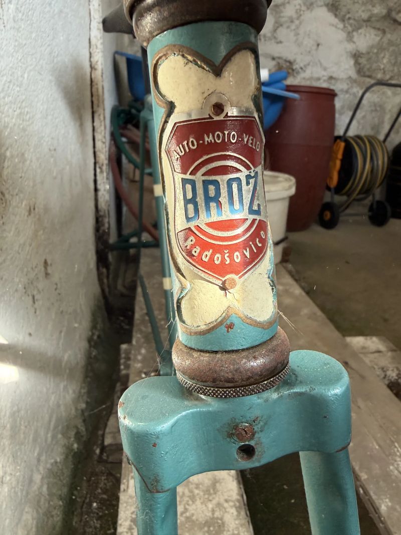 Rozprodávam sbírku retro silniček