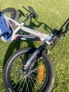 Prodám dětskè kolo Specialized Hotrock 16 včetně postranních pomocných koleček 