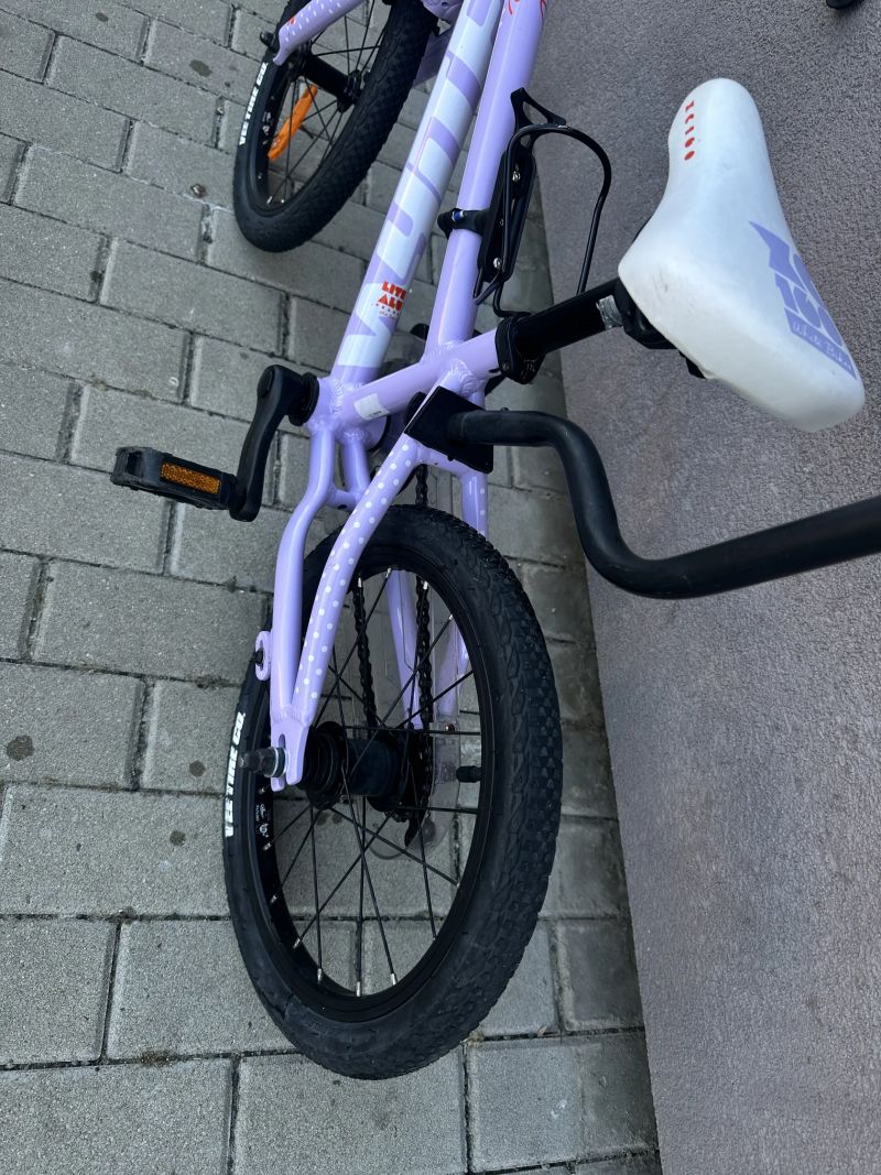 Lehké dětské kolo White Ane 160 XC – podobné jako Woom a Beany