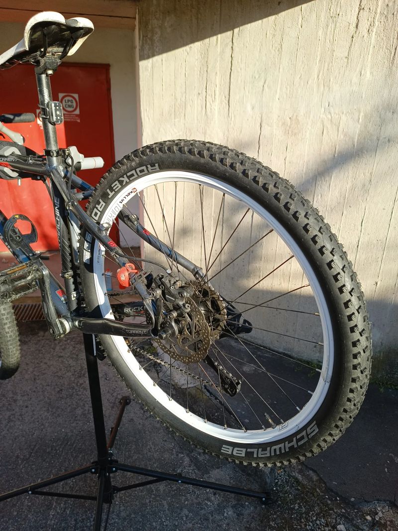 Rock Machine 26"