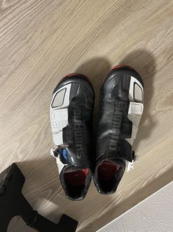 Tretry silniční Shimano