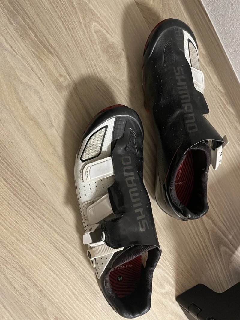 Tretry silniční Shimano