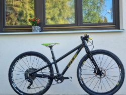 Kolo RB 26" karbonová vidlice a řídítka