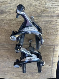 Silniční brzdy Shimano Dura-Ace typ BR-9000, oděrky, ale funkční. 