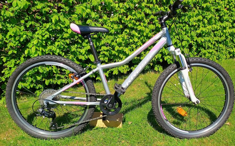 Kross Lea JR 2.0 24" stříbrno-růžovo-bílá
